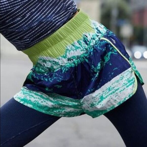 NWT - Free People FP Movement The Way Home Printed Shorts - Picture 1 of 8